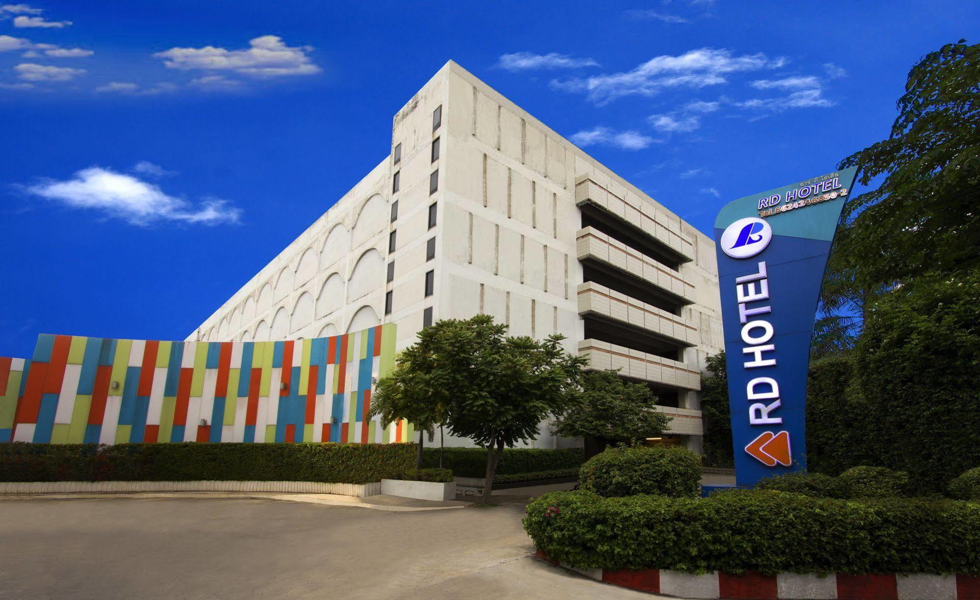 Hotel PAPA Bangkok Siriraj Bagian luar foto